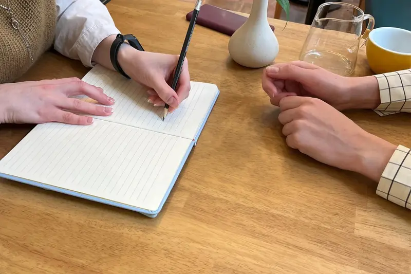 Persoonlijk kennismakingsgesprek voor een nieuw branding project bij The Cloudfairy in de Betuwe.